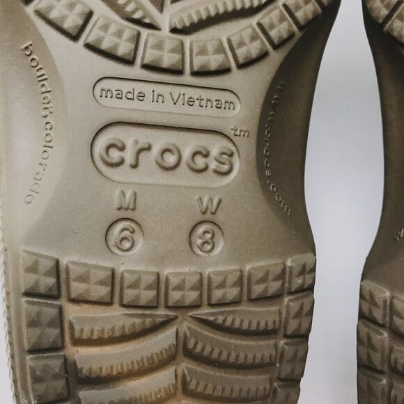 Crocs Classic Brown Clog Men's 6 - Women's 8  Comfort Shoes Slip On Water Sandal - Picture 9 of 10